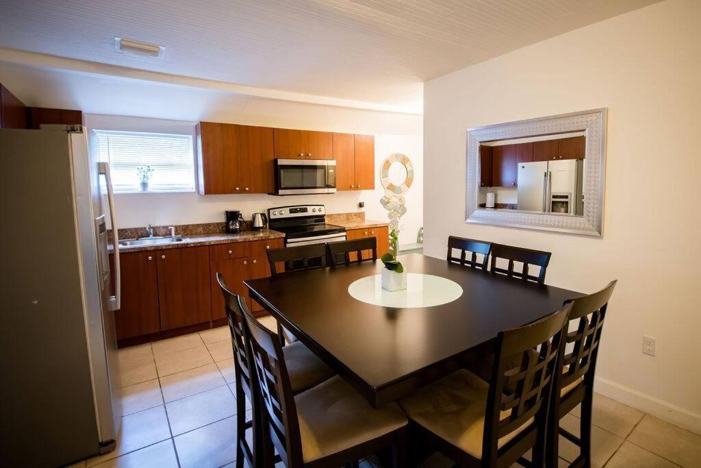 3 Bedroom Miami Home 15 Minutes To The Beach Dış mekan fotoğraf