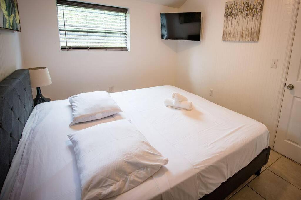 3 Bedroom Miami Home 15 Minutes To The Beach Dış mekan fotoğraf